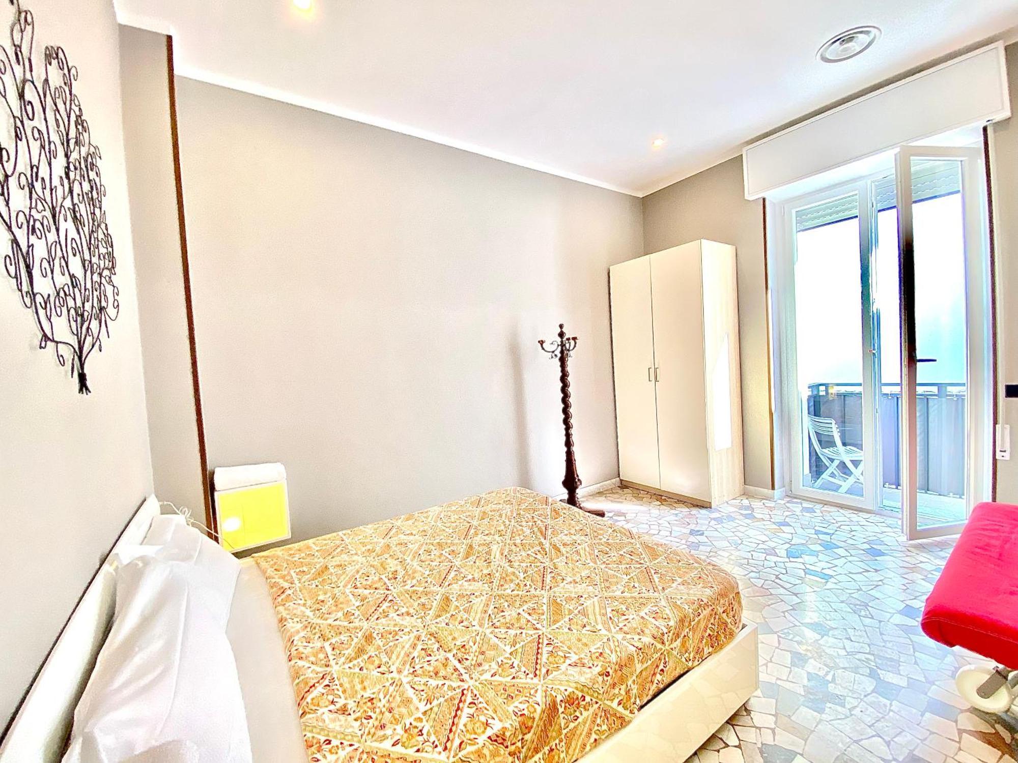 Apt Donati Home, Modernita E Comfort Con Parcheggio Gratuito Privato E Spazio Esterno Privato Cassano D'adda Luaran gambar