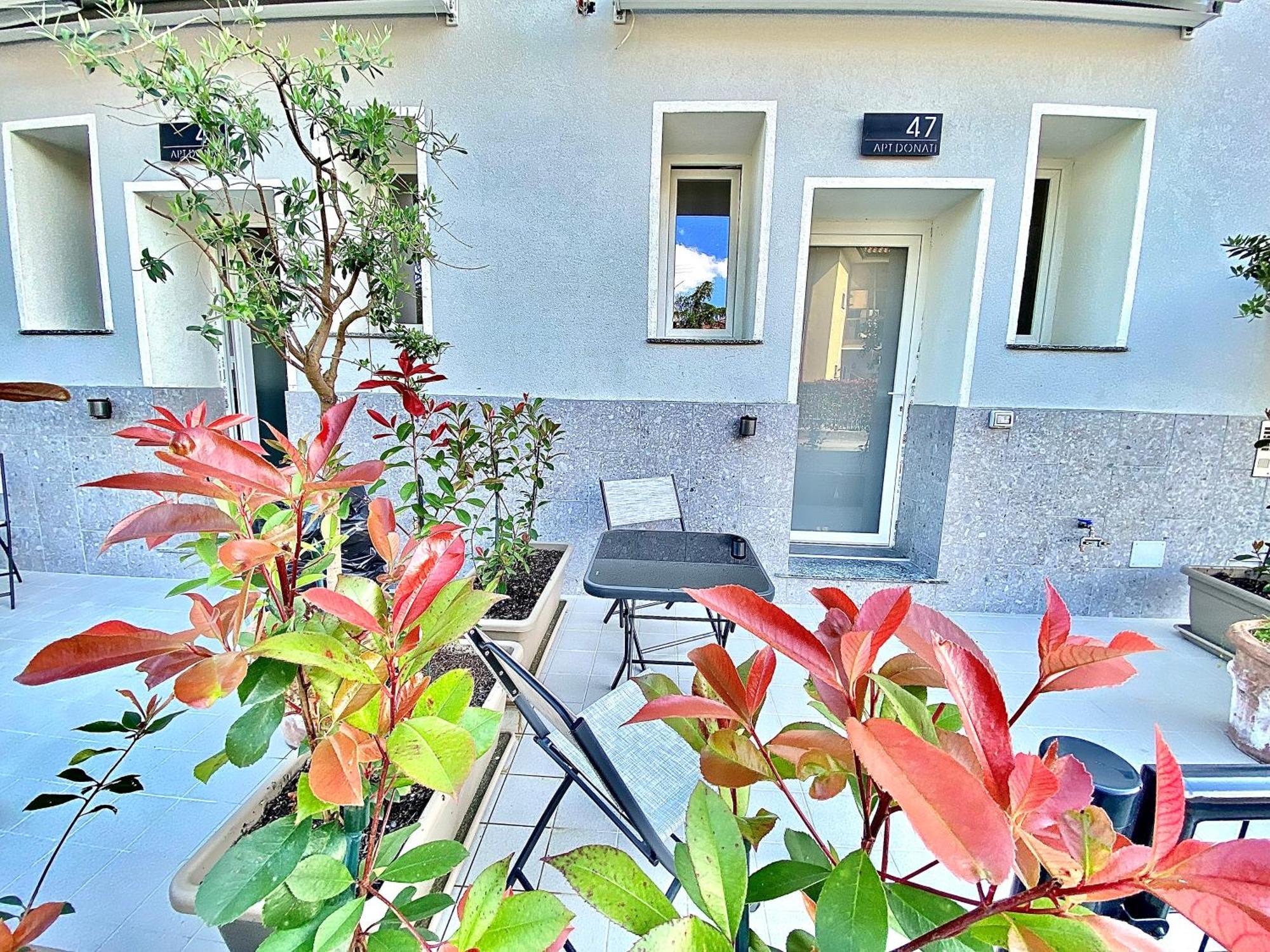 Apt Donati Home, Modernita E Comfort Con Parcheggio Gratuito Privato E Spazio Esterno Privato Cassano D'adda Luaran gambar