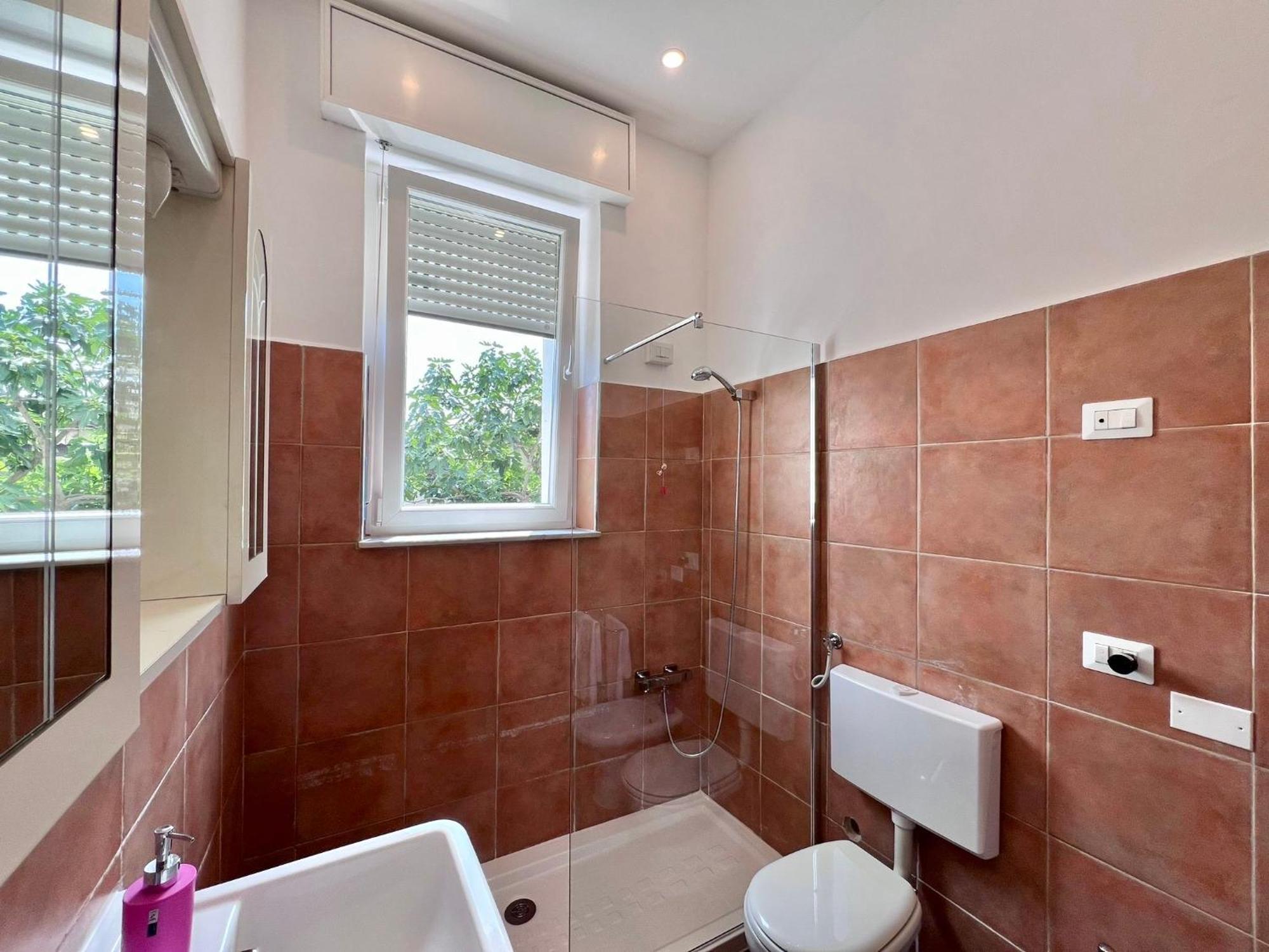 Apt Donati Home, Modernita E Comfort Con Parcheggio Gratuito Privato E Spazio Esterno Privato Cassano D'adda Luaran gambar